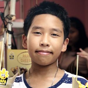 คุณฮอล