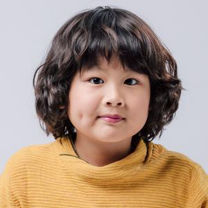 Hyun Woo