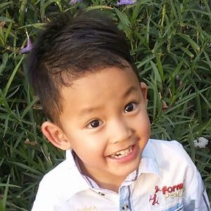 น้องธีร์