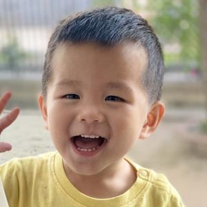 น้องหงอี้
