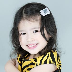QJ853G: Vivienne