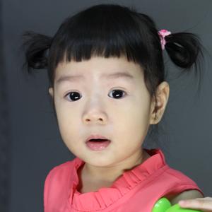 น้องเอมิ